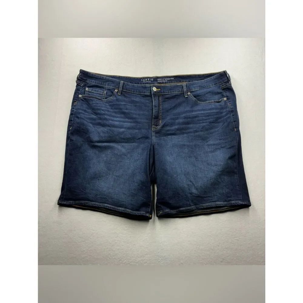 3For$20 Torrid DeepโIndigo Stretch Denim Shorts size: 28